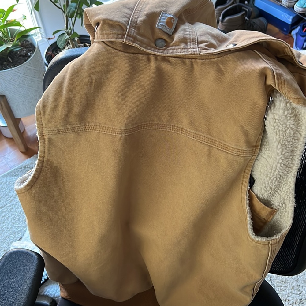 Carhartt vest, in good used condition no major signs of damage - Picture 3 of 5